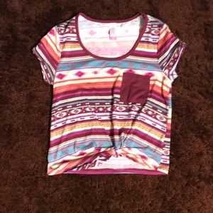 Tribal print cropped shirt with the knot on the end